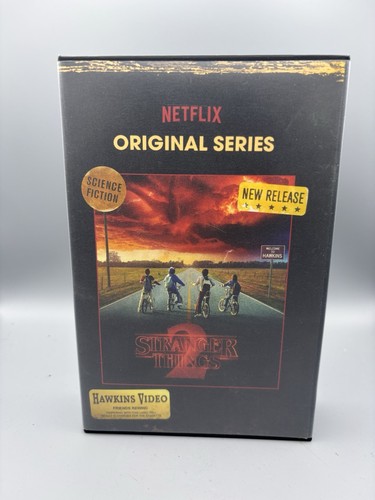 Stranger things season - stranger, 2
