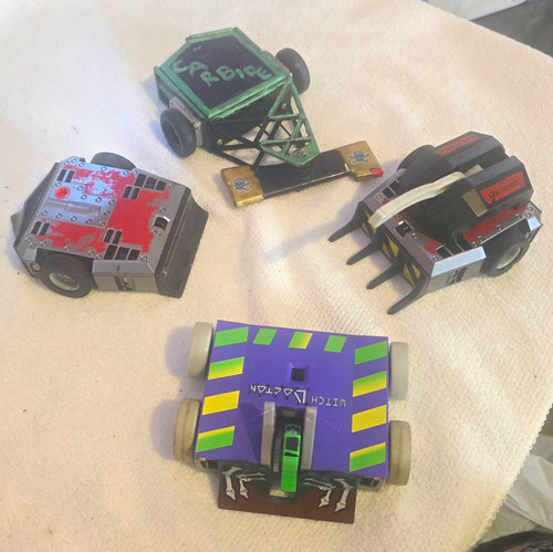 Hexbug battlebots job - battlebots, lot