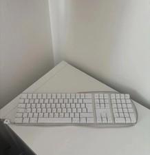 Vintage Apple A1048 Wired
