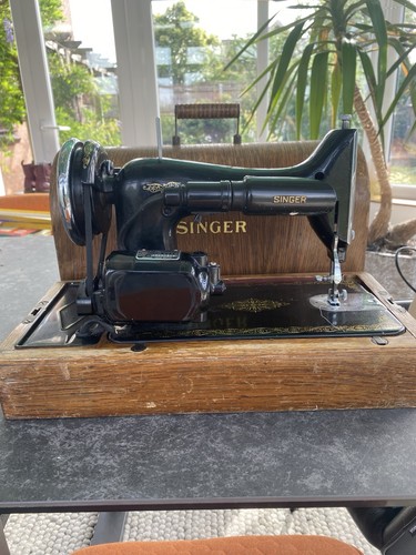 Vintage hand crank - hand,