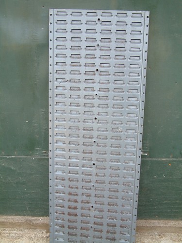 Genuine lin bin - lin, wall