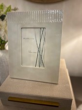 BELLEEK LIVING 6X 4” / BRAND NEW/ CREAM CERAMIC LINE PHOTO FRAME