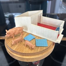 Britains Vintage Pig/Piglets