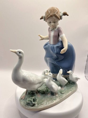 Lladro figurine hurry now - lladro,