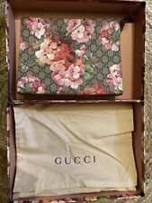 Gucci Bloom Large Clutch Bag