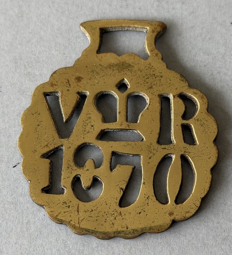 Antique horse brass queen - brass,