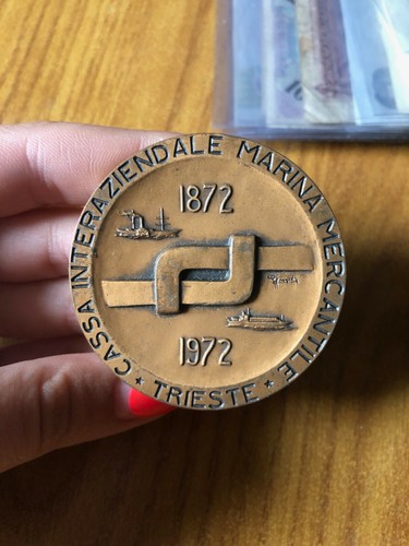 Medal intercompany box - medal,