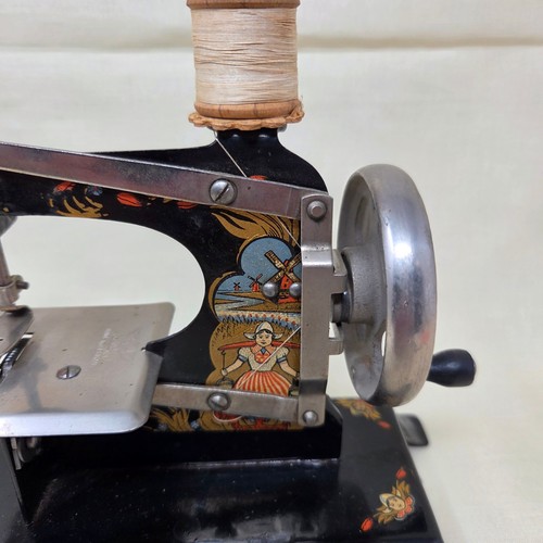 Antique casige toy sewing - antique,