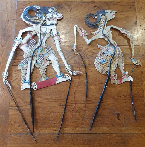 Pair old indonesian - old,