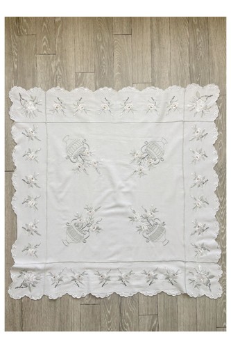 Vintage square scalloped