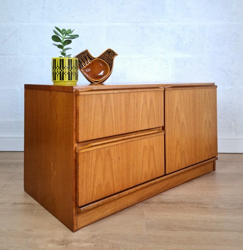 Mid century media stand - mid,