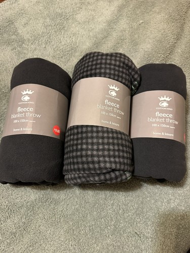 Fleece blanket bundle - x,