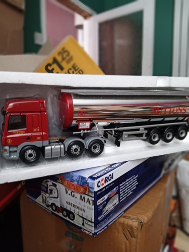 Corgi hauliers renown - hauliers,