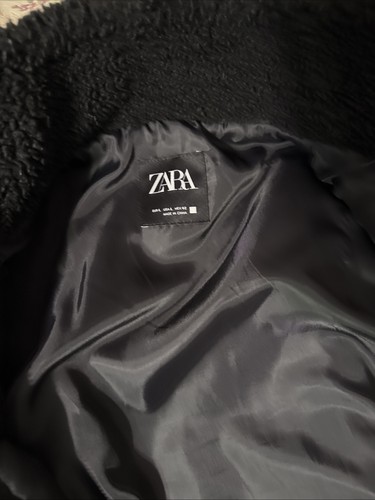 Zara men puffer vest - men's,