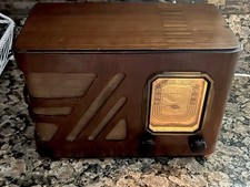 Vintage PHILCO TUBE RADIO Wood