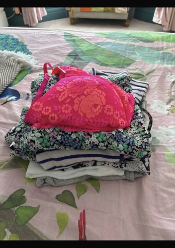 Women clothes bundle size - women’s,