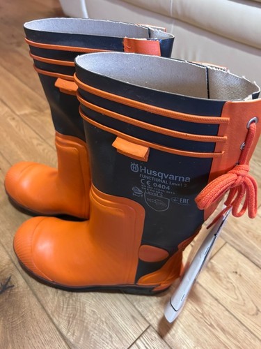 Husqvarna functional chainsaw - functional,