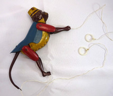 VINTAGE TIN STRING CLIMBING