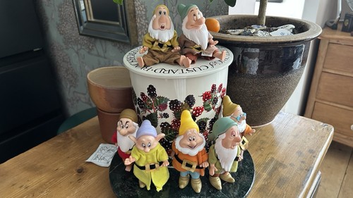 Seven dwarfs figures piece - seven,