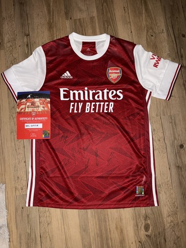 Signed arsenal squad - signed,