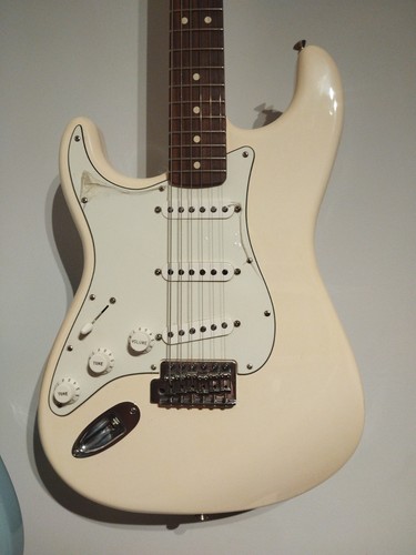 2016 left handed fender - handed,