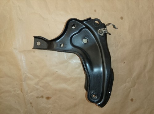 Oem rear engine bracket - t,
