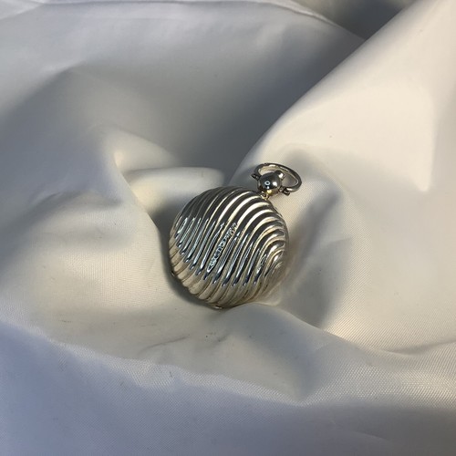 Sovereign case pendant antique - case,
