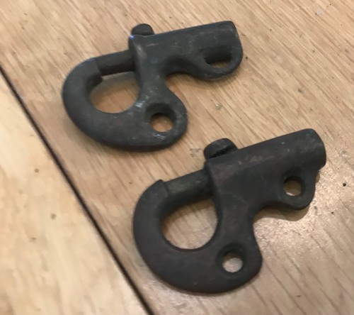 Vintage bronze jib hank - s, /