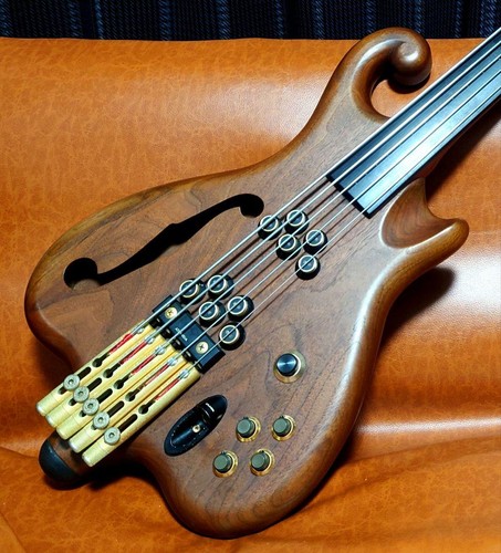 Atlansia victoria bass - atlansia,