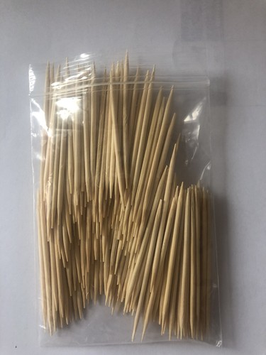 Wooden tooth picks 150 - wooden, pack