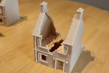 Damaged Destroyed House 1/72