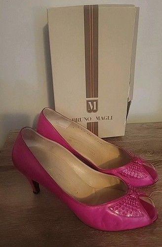 Vintage ladies bruno magli - vintage,
