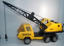 TONKA TOYS - CRANE TRUCK -