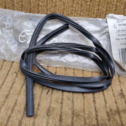 New mercedes r129 - new,