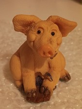 PIGGIN' SWEETIE Pig ornament David Corbridge 1995 Boxed. Collectable.
