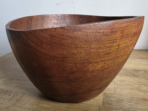 Vintage sculpted teak bowl - teak,