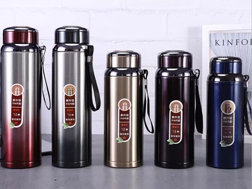 Thermos flask vacuum - vacuum,