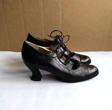 Ravel Black leather lace up