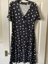 Roman Size 14 Navy Floral