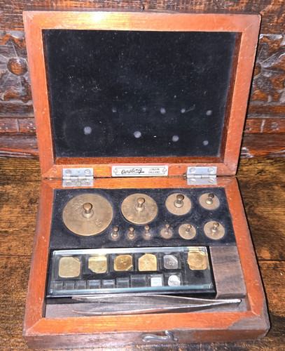 Vintage antique brass - /,