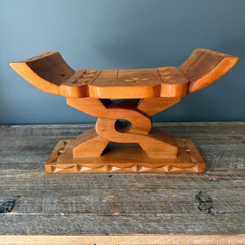 Vintage hand carved sese - hand-carved,