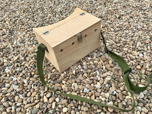 Ferret bow back carry box - back,