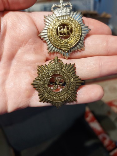 Canadian army cap badges - canadian,