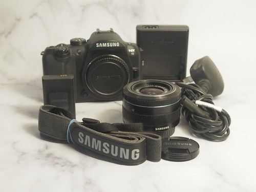 Samsung nx10 mirrorless camera - nx10,