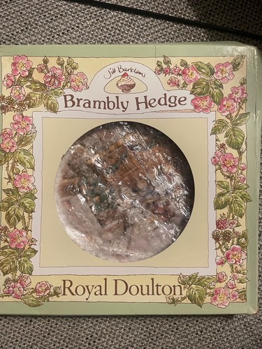 Bramley hedge plate the - bramley,