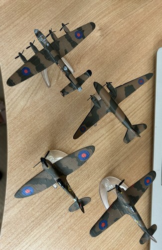 144 corgi planes - x,