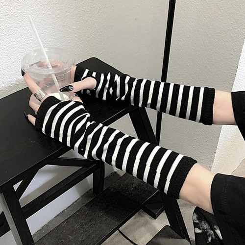 Winter fingerless knitted arm - knitted,