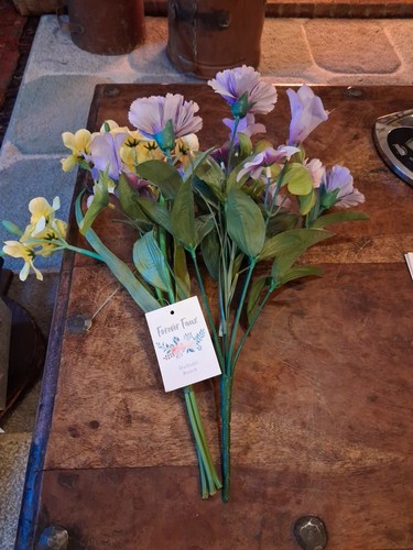 Fake flowers artificial - fake,