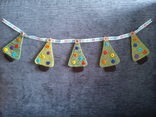 Homemade bunting knitted - homemade,