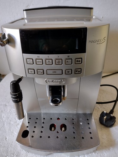 Delonghi magnifica plus - delonghi,